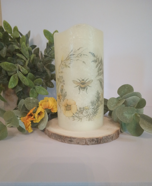 BEE FLAMELESS CANDLE W/TIMER/ BEE CANDLE/ BEE LOVER/ UNIQUE GIFT/ HOUSEWARMING GIFT/ BIRTHDAY GIFT