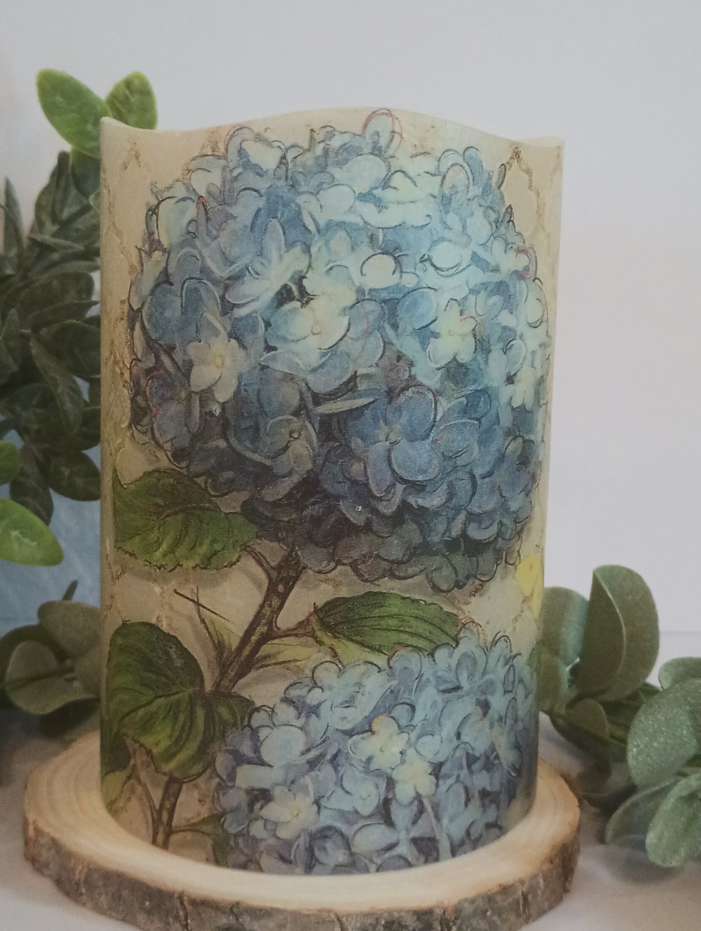 HYDRENGEA FLAMELESS CANDLE W/TIMER /NIGHTLIGHT/HYDRANGEAS CANDLE/ HYDRENGEA/UNIQUE GIFT IDEA/HOUSEWARMING GIFT/ BIRTHDAY GIFT