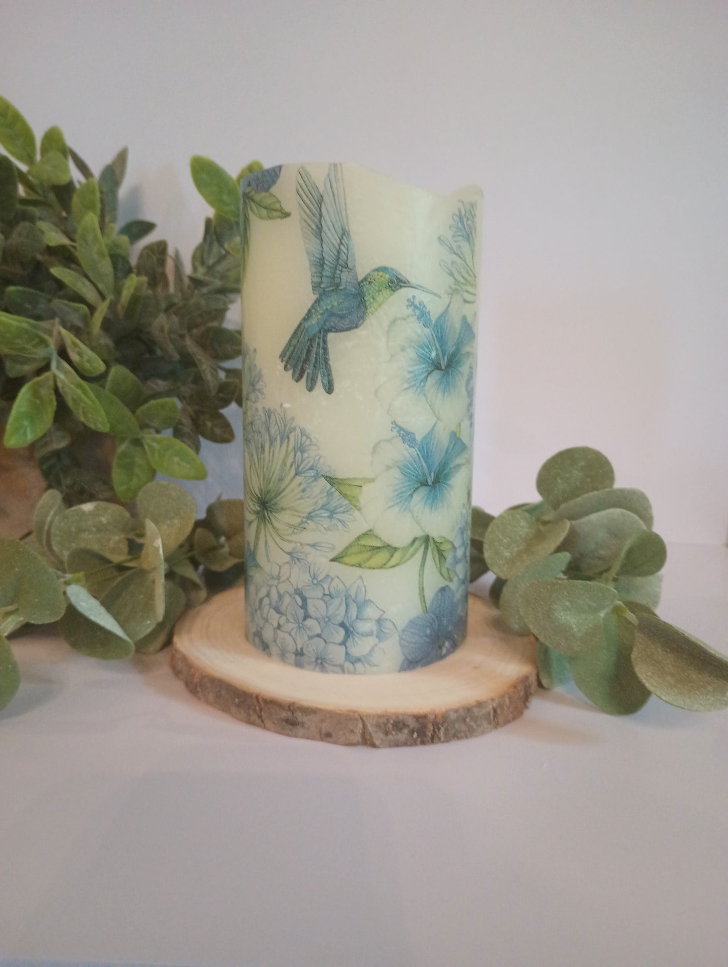 HUMMINGBIRD FLAMELESS CANDLE W/TIMER/NIGHT LIGHT/HUMMINGBIRD CANDLE/GIFT IDEA/HOUSEWARMING GIFT/BIRTHDAY GIFT/HUMMINGBIRD