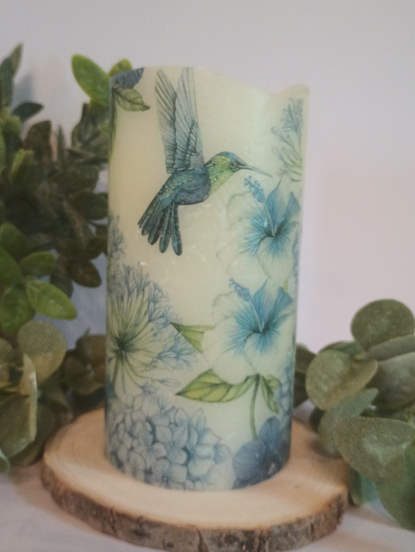 HUMMINGBIRD FLAMELESS CANDLE W/TIMER/NIGHT LIGHT/HUMMINGBIRD CANDLE/GIFT IDEA/HOUSEWARMING GIFT/BIRTHDAY GIFT/HUMMINGBIRD