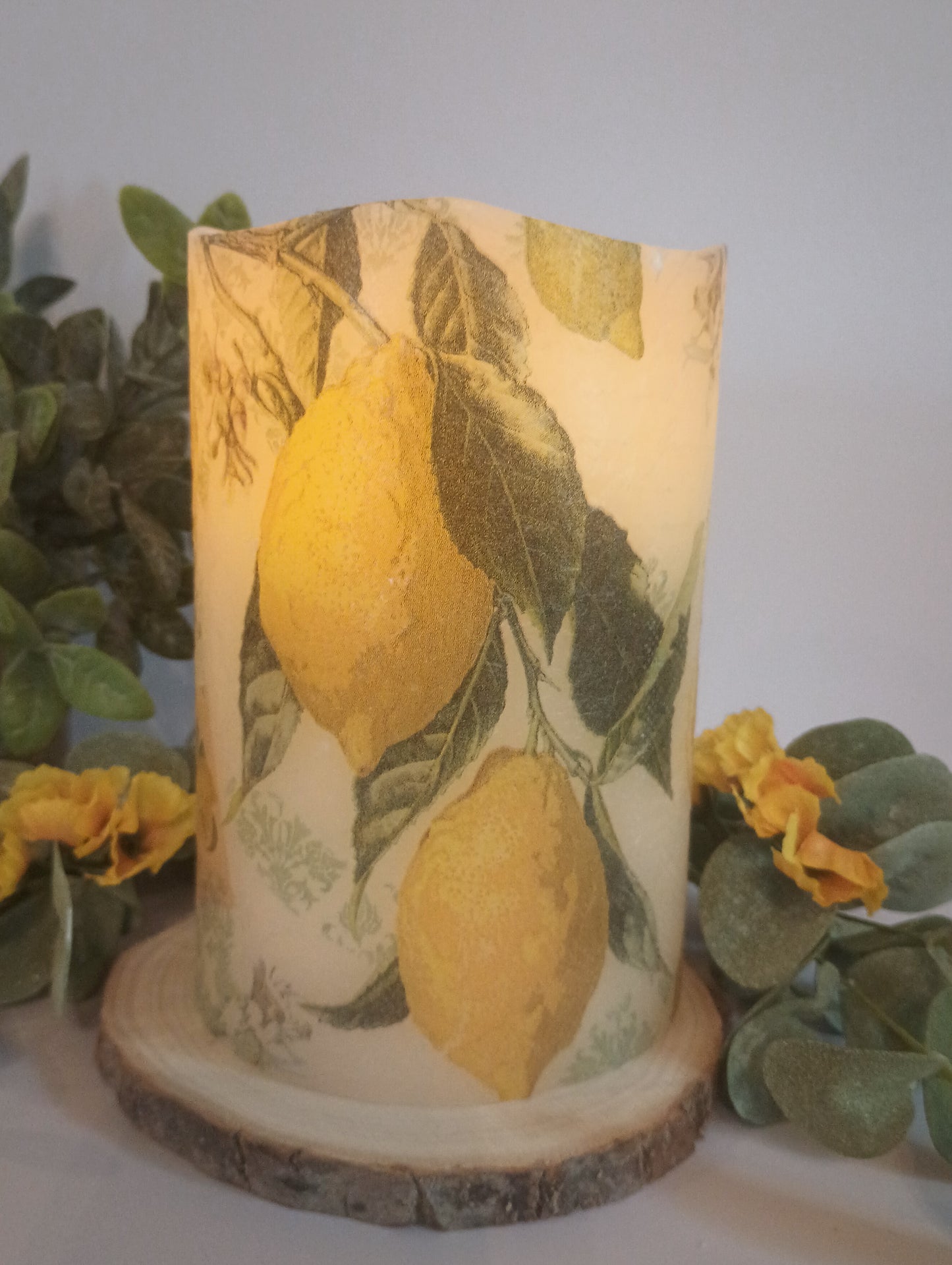 LEMON FLAMELESS CANDLE WITH TIMER/NIGHT LIGHT/ LEMON CANDLE/LEMONS/ HOUSEWARMING GIFT / LEMON LOVER GIFT IDEA/ BIRTHDAY GIFT / GIFT