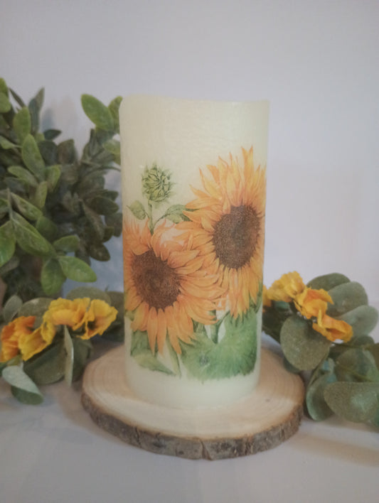 SUNFLOWER FLAMELESS CANDLE WITH TIMER/SUNFLOWER CANDLE/SUNFLOWERS/SUNFLOWER DECOR/HOUSEWARMING GIFT/BIRTHDAY GIFT/GIFT