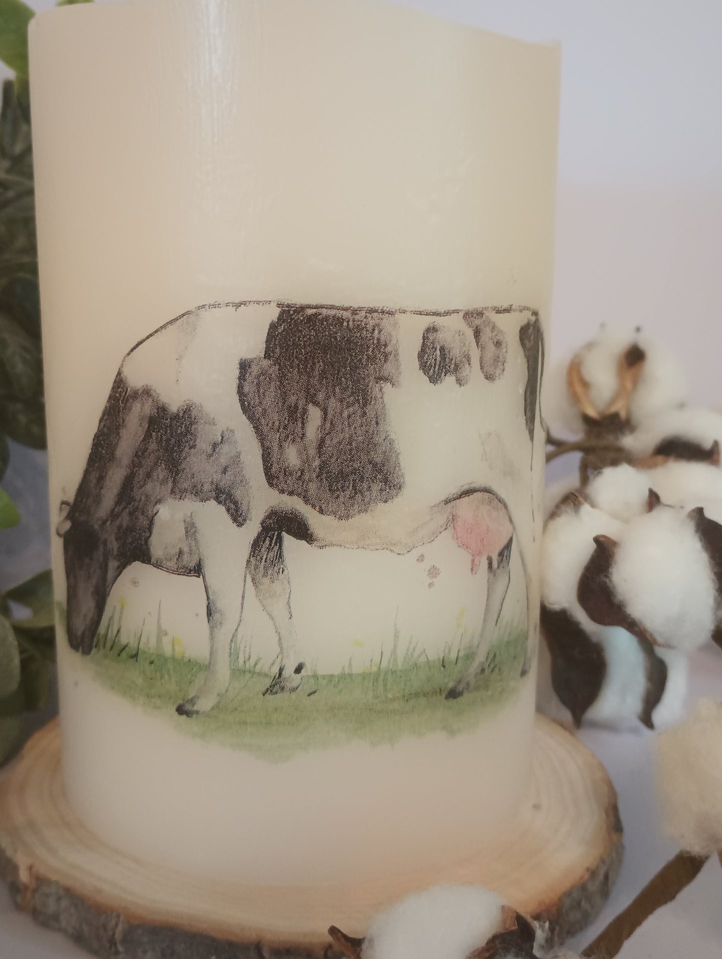 COW FLAMELESS CANDLE WITH TIMER/NIGHT LIGHT/COW/COW LOVER / FARMHOUSE DECOR / HOUSEWARMING GIFT / BIRTHDAY GIFT/ GIFT