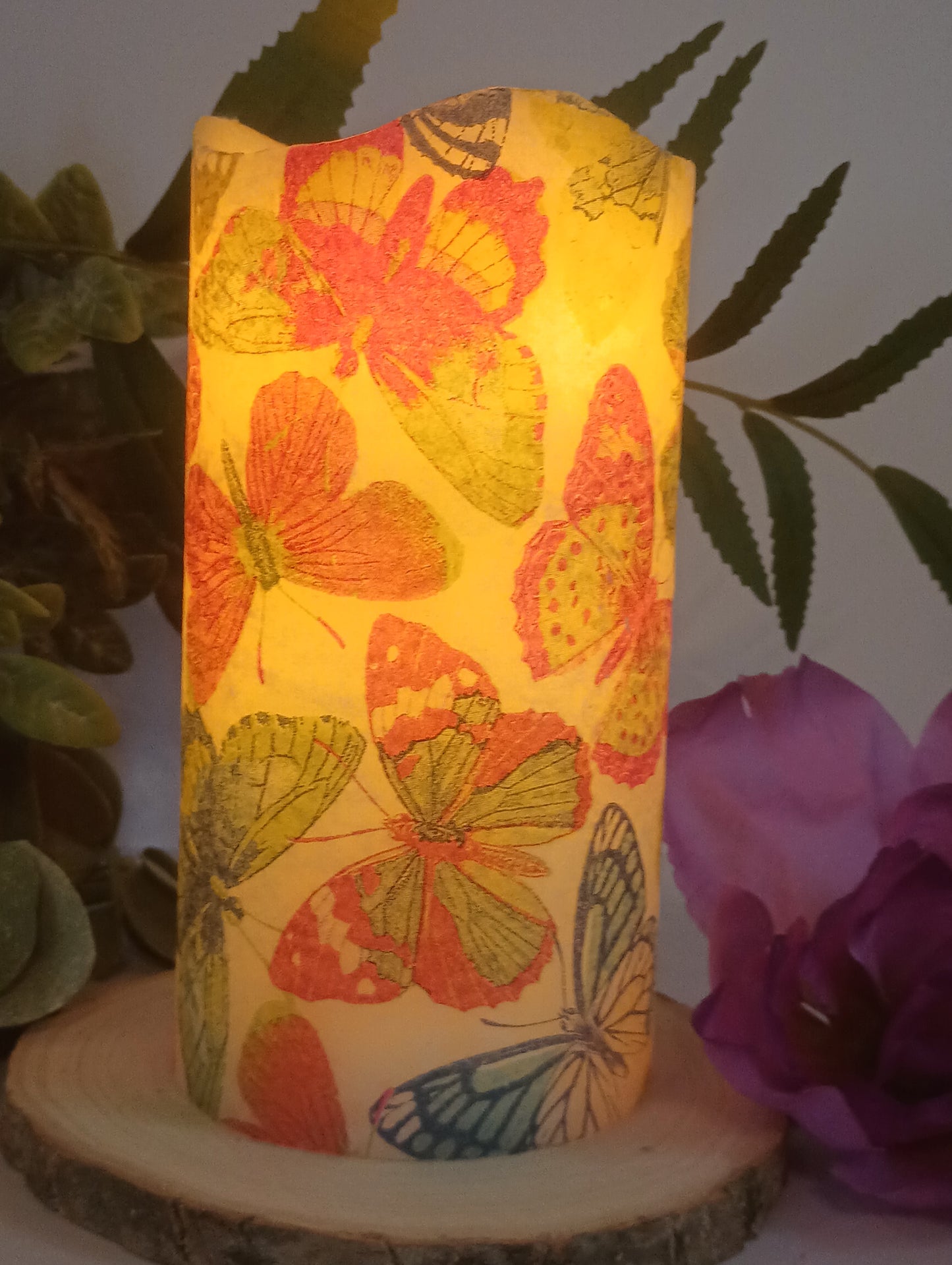 BUTTERFLY FLAMELESS CANDLE WITH TIMER /NIGHT LIGHT/BUTTERFLY CANDLE/BUTTERFLIES/BUTTERFLY GIFT